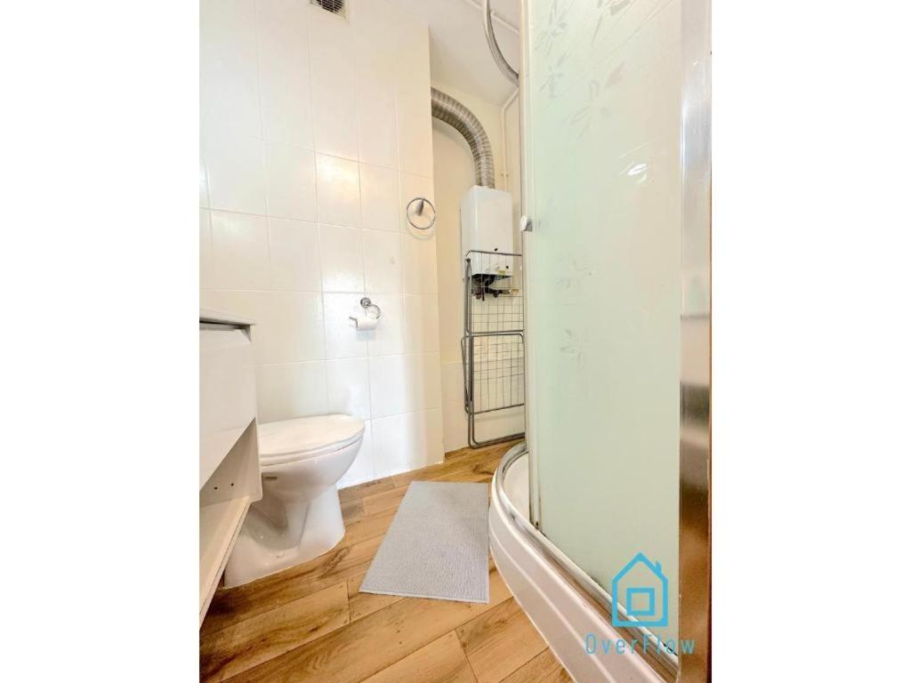 Creative - 10 Minutes To Old Town & Seaside Homestay